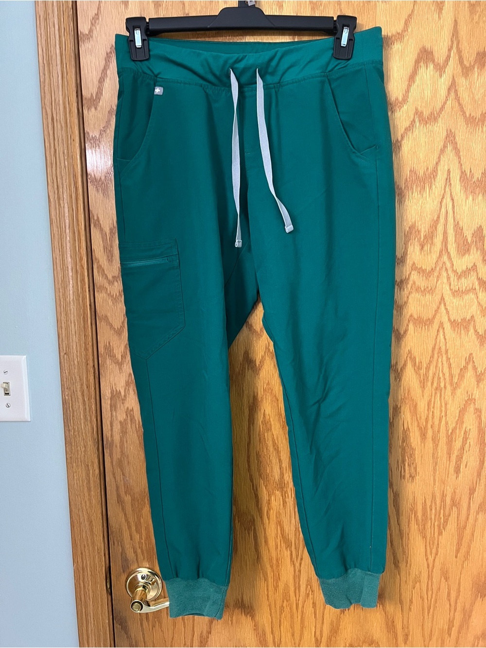 Figs Zamora Hunter Green M